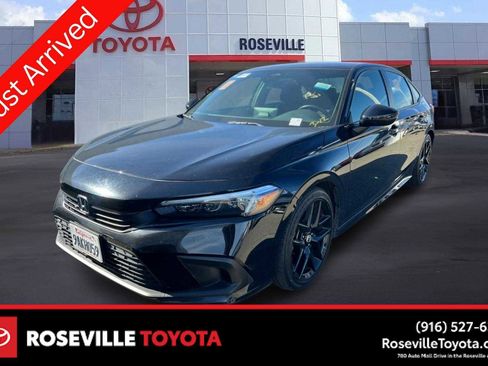 Used 2022 Honda Civic Sport image 1