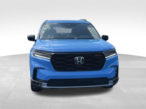 Used 2025 Honda Pilot TrailSport image 3