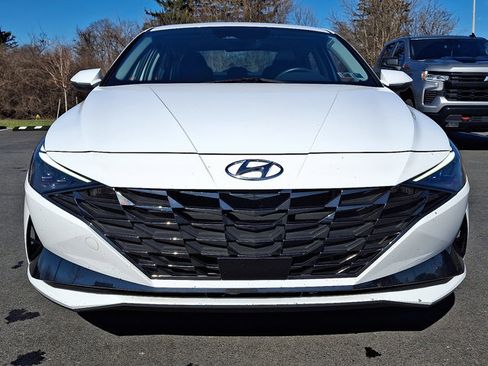 Used 2023 Hyundai Elantra Limited w/ Preferred Accessory Package image 2