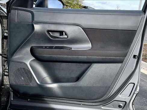 Used 2025 Nissan Kicks S w/ Charging Package image 43