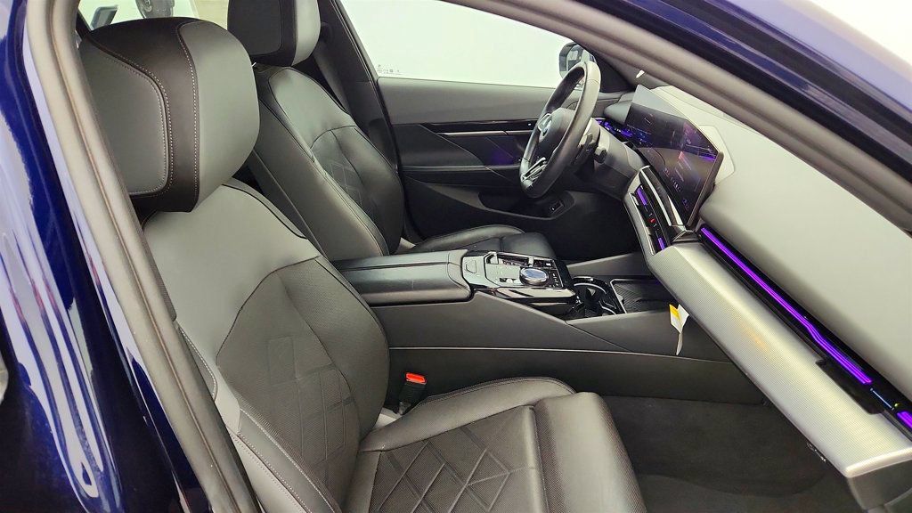 Used 2024 BMW 530i w/ M Sport Package RWD image 25