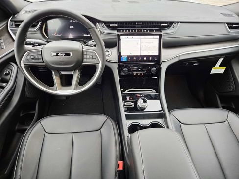 New 2025 Jeep Grand Cherokee Limited AWD/4WD image 10
