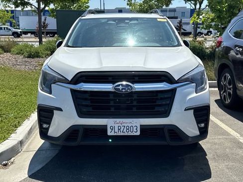 Used 2023 Subaru Ascent Limited w/ Technology Package AWD/4WD image 3