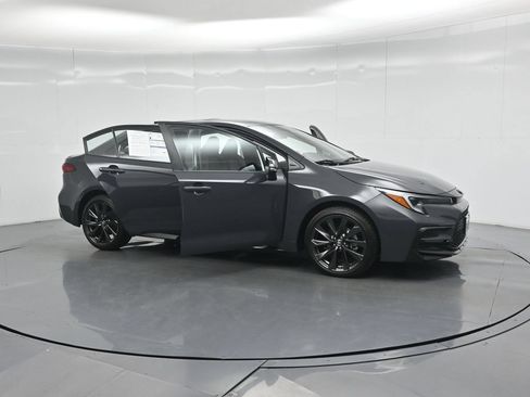 Used 2024 Toyota Corolla XSE FWD image 34