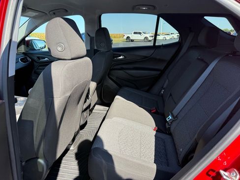 Used 2023 Chevrolet Equinox LT FWD image 12