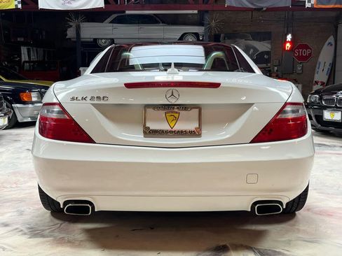 Used 2015 Mercedes-Benz SLK 250 w/ Premium Package image 5