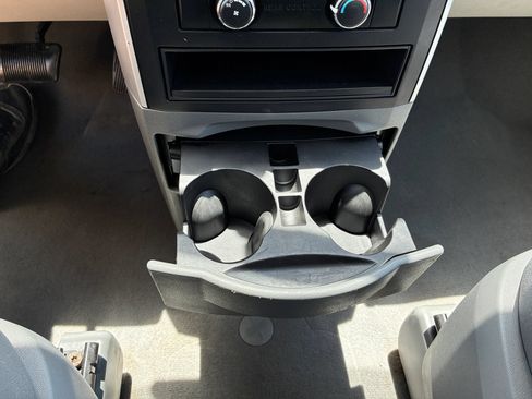 Used 2010 Dodge Grand Caravan Hero w/ Popular Equipment Group FWD image 49