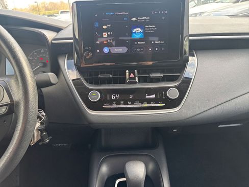 Used 2025 Toyota Corolla LE image 17