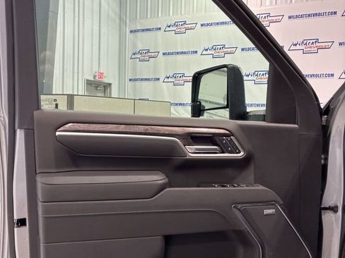 New 2026 Chevrolet Silverado 2500 LTZ w/ LTZ Premium Package AWD/4WD image 20