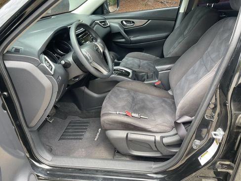 Used 2015 Nissan Rogue S FWD image 9