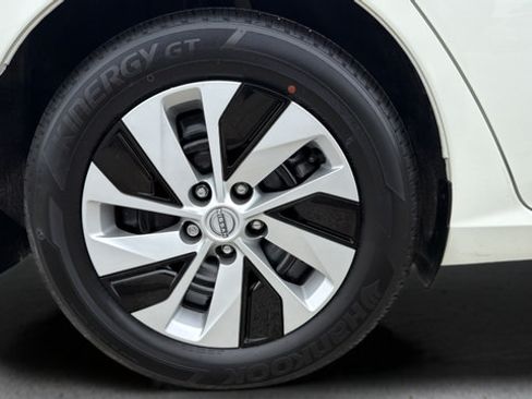 Certified 2025 Nissan Altima 2.5 S FWD image 31
