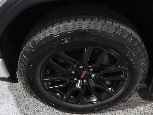 Used 2025 GMC Sierra 1500 Elevation w/ Elevation Premium Package image 11