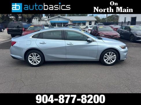 Used 2018 Chevrolet Malibu LT FWD image 8