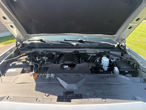 Used 2018 Chevrolet Silverado 1500 LT w/ All Star Edition AWD/4WD image 6