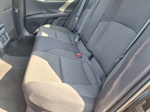 Used 2025 Toyota Camry SE image 22