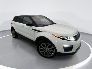 Used 2019 Land Rover Range Rover Evoque SE video 1