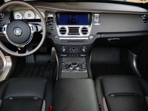 Certified 2021 Rolls-Royce Dawn RWD image 4