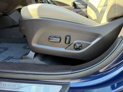 Used 2017 Hyundai Santa Fe Sport w/ 2.4L Tech Package 04 image 4