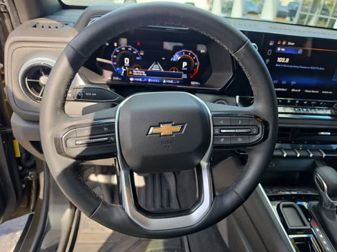 Used 2024 Chevrolet Colorado LT w/ LT Convenience Package III RWD image 29