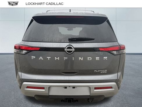 Used 2024 Nissan Pathfinder Platinum image 12