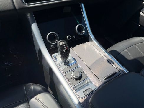 Used 2020 Land Rover Range Rover Sport HSE image 24