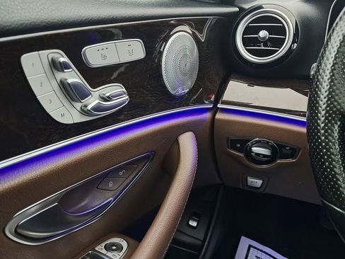 Used 2018 Mercedes-Benz E 400 4MATIC Sedan image 13