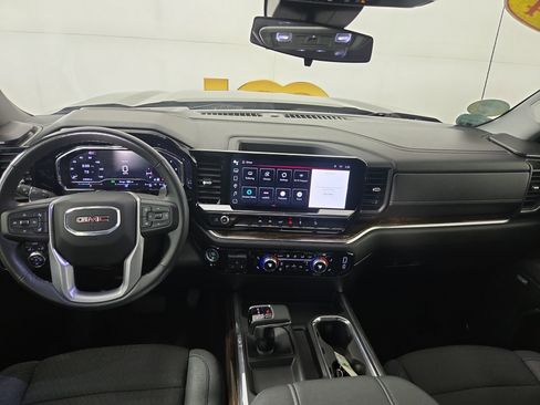 Certified 2024 GMC Sierra 1500 Elevation w/ Preferred Package AWD/4WD image 13