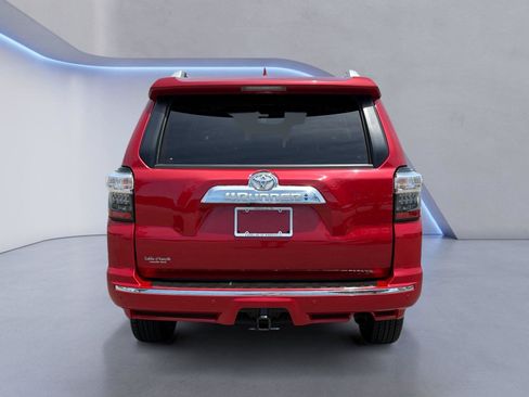 Used 2023 Toyota 4Runner Limited AWD/4WD image 4