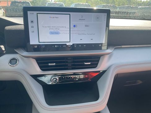 New 2026 Ford Explorer Active w/ Active Comfort Package RWD image 23