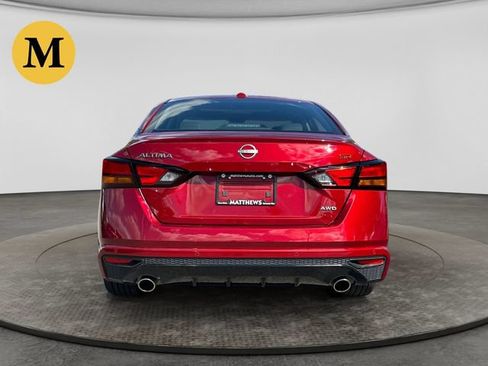 Certified 2024 Nissan Altima 2.5 SR w/ SR Premium Package AWD/4WD image 4