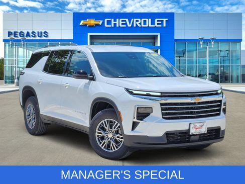 New 2026 Chevrolet Traverse LT FWD image 1