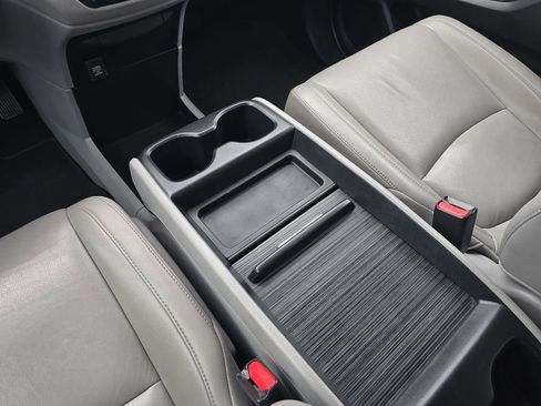 Used 2019 Honda Odyssey EX-L image 17