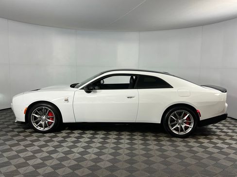 Used 2024 Dodge Charger R/T Scat Pack w/ Plus Group image 9