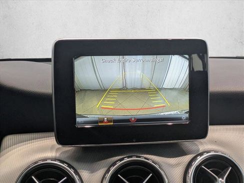 Used 2017 Mercedes-Benz GLA 250 4MATIC image 15