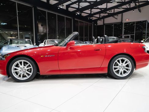 Used 2004 Honda S2000 image 34