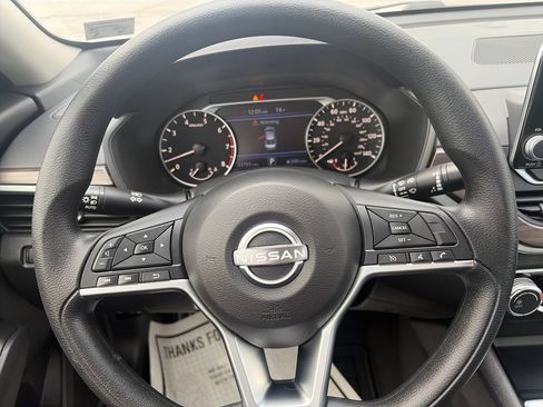 Used 2024 Nissan Altima 2.5 SV AWD/4WD image 15