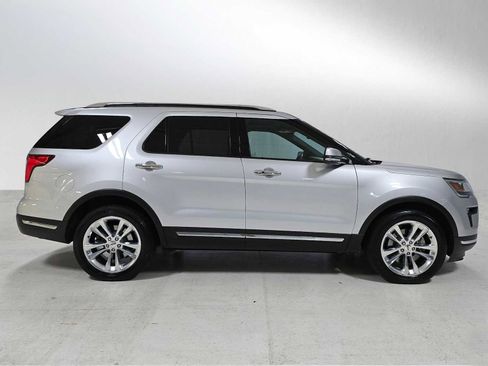 Used 2018 Ford Explorer Limited w/ Equipment Group 301A image 2