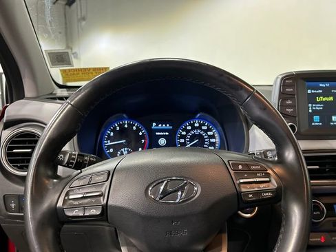 Used 2021 Hyundai Kona Limited AWD/4WD image 12
