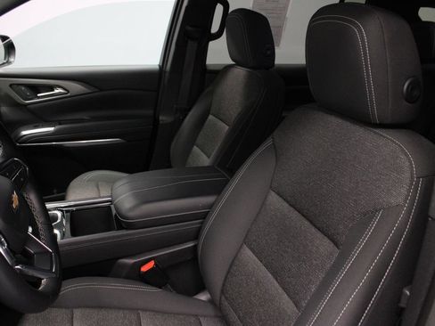 Used 2025 Chevrolet Traverse LT AWD/4WD image 26