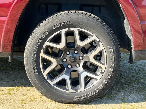 Used 2025 RAM 1500 Laramie AWD/4WD image 8