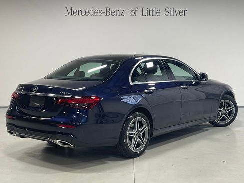 Used 2022 Mercedes-Benz E 350 4MATIC Sedan image 6