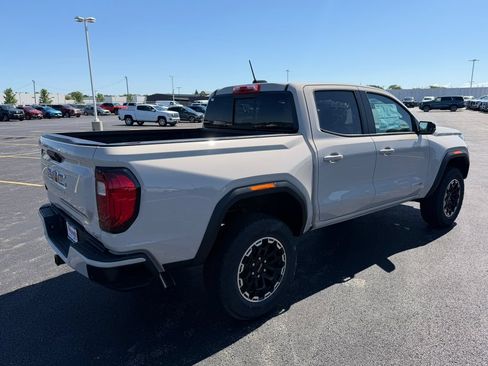 New 2026 GMC Canyon AT4 AWD/4WD image 11