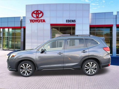 Used 2023 Subaru Forester Limited AWD/4WD image 9
