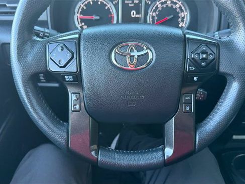 Used 2020 Toyota 4Runner TRD Off-Road Premium w/ Moonroof Package AWD/4WD image 32
