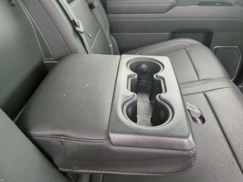 Certified 2025 GMC Sierra 1500 SLT image 16