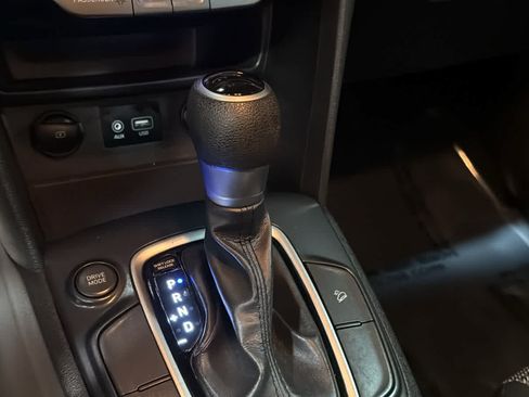 Used 2019 Hyundai Kona SE FWD image 17