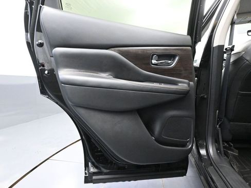 Used 2024 Nissan Murano Platinum AWD/4WD image 35