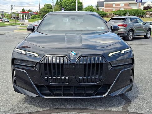 Used 2023 BMW 760i xDrive AWD/4WD image 2