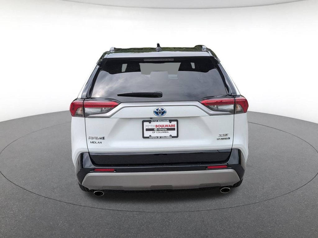 Used 2023 Toyota RAV4 XSE AWD/4WD image 5