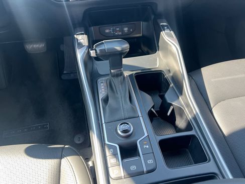 Certified 2025 Kia Sorento S image 15